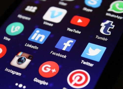 WhatsApp, Facebook, And Instagram Is Down: Everything You Need To Know (+Users React)